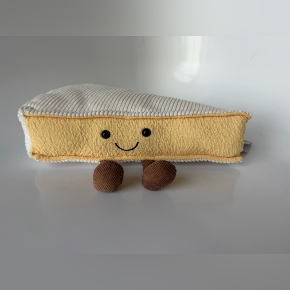 Jellycat Amuseables Brie Cheese - NWT New With Tags - Authentic